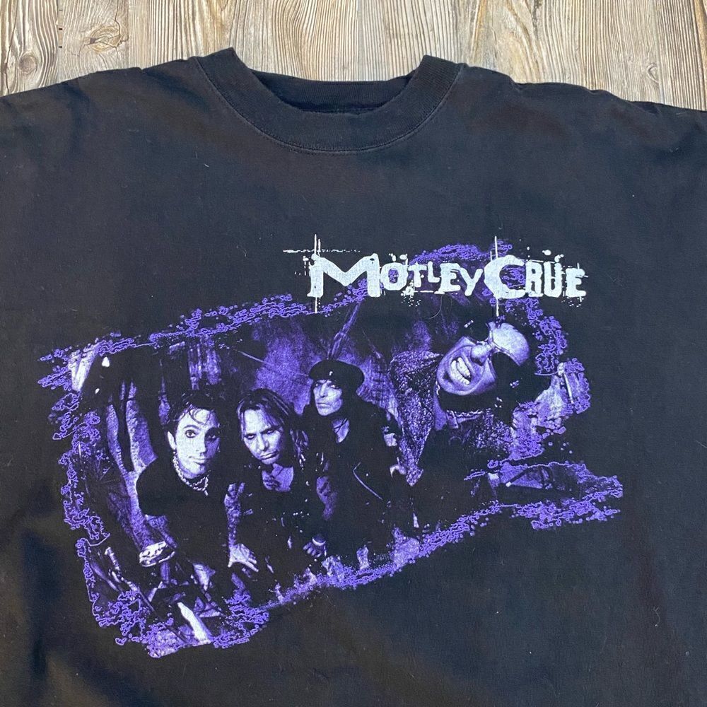 Vintage T Shirt 90’s Motley Crue Tour Shirt (XXL) I’m a sick mother Back Hit